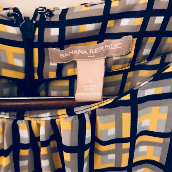 Banana Republic zipper back sleeveless blouse sz 8 - Picture 4 of 5